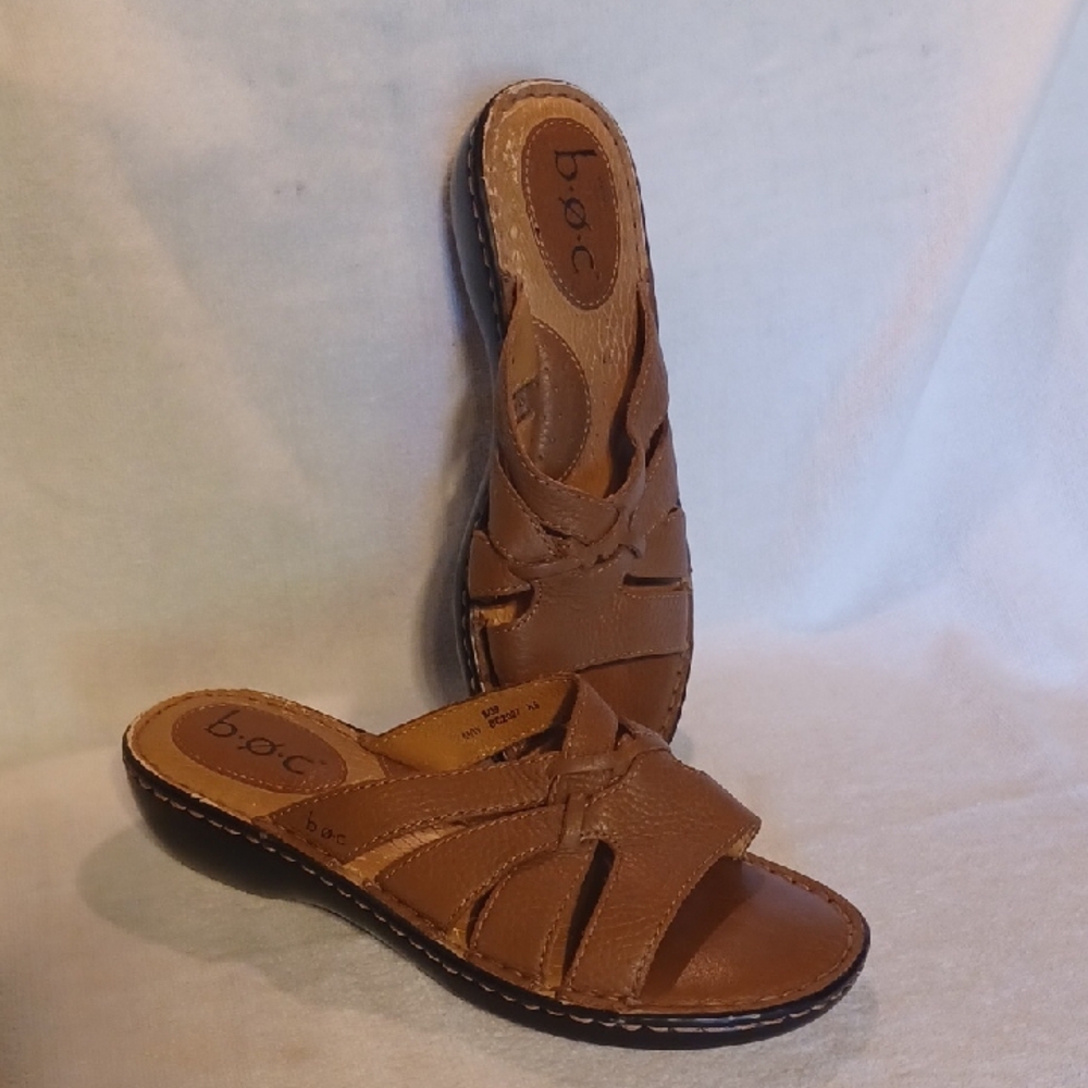 b.o.c. Women's Brown Slide Sandals Leather Uppers Size 8